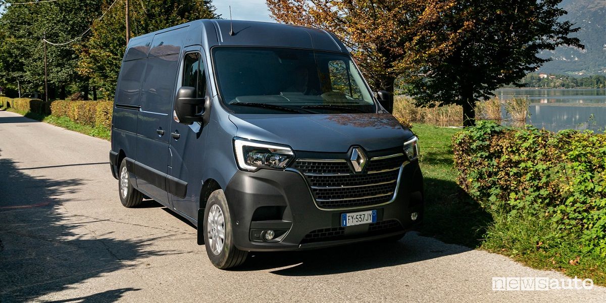 RENAULT MASTER CİKMA PARÇA